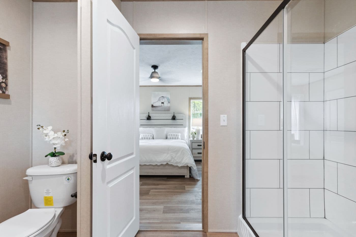 Breeze farmhouse 72 bathroom home features