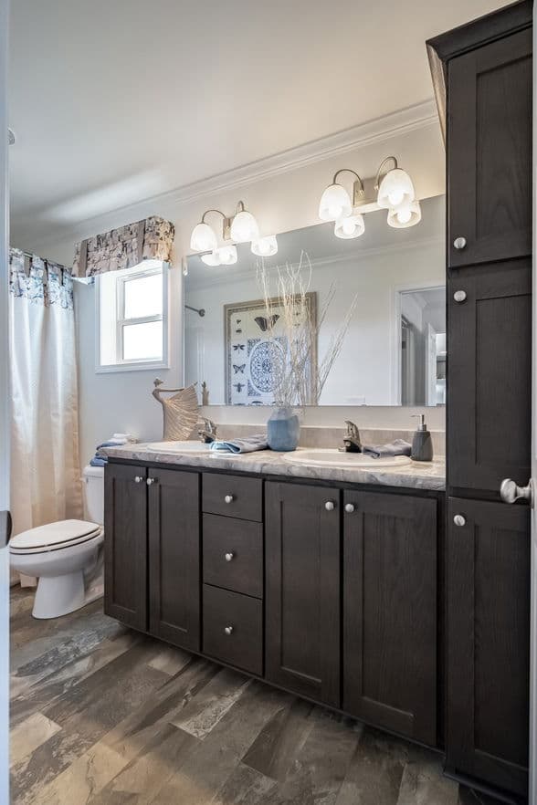 Blueridge limited 28603b bathroom home features