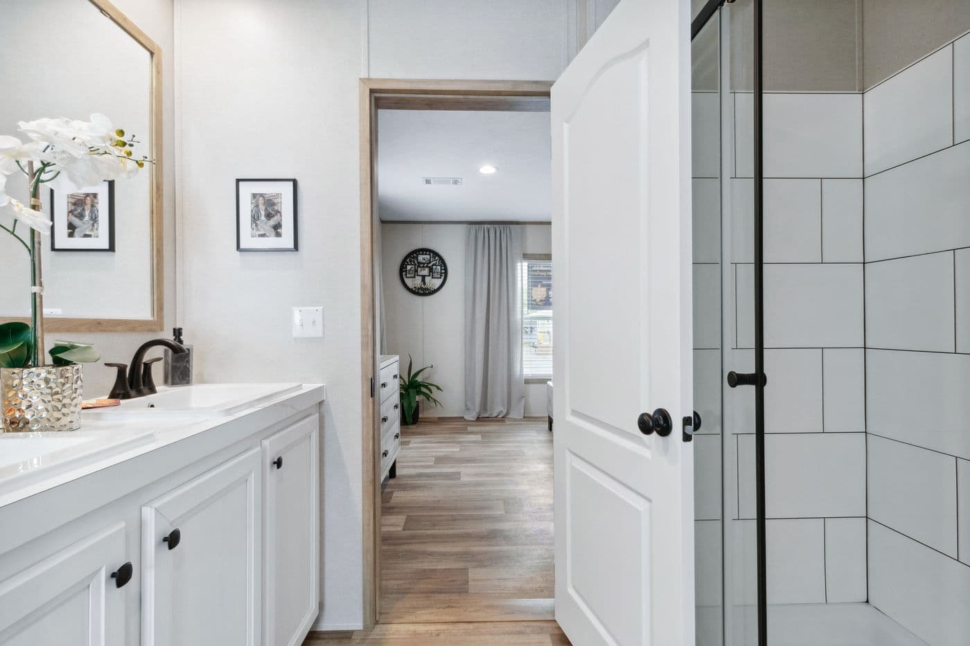 The real deal bathroom home features