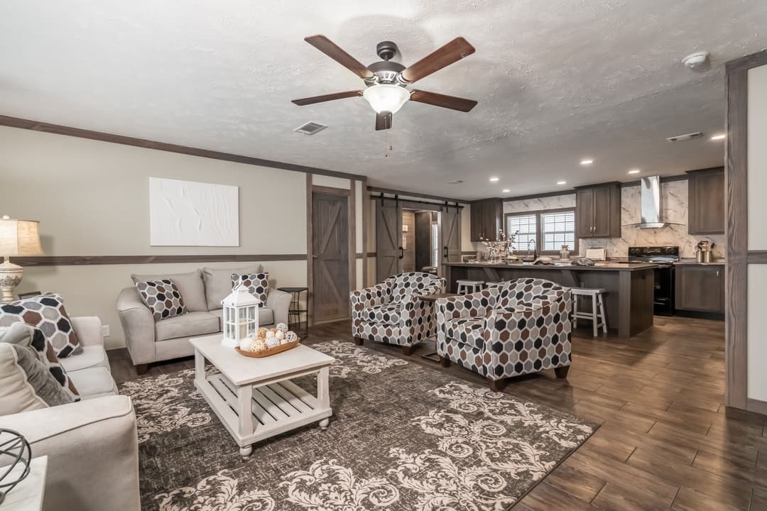 Md-44-32 housecat interior and hero home features