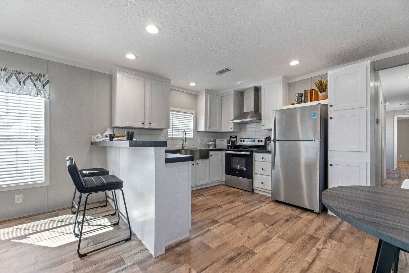 The clarke 16762c kitchen home features