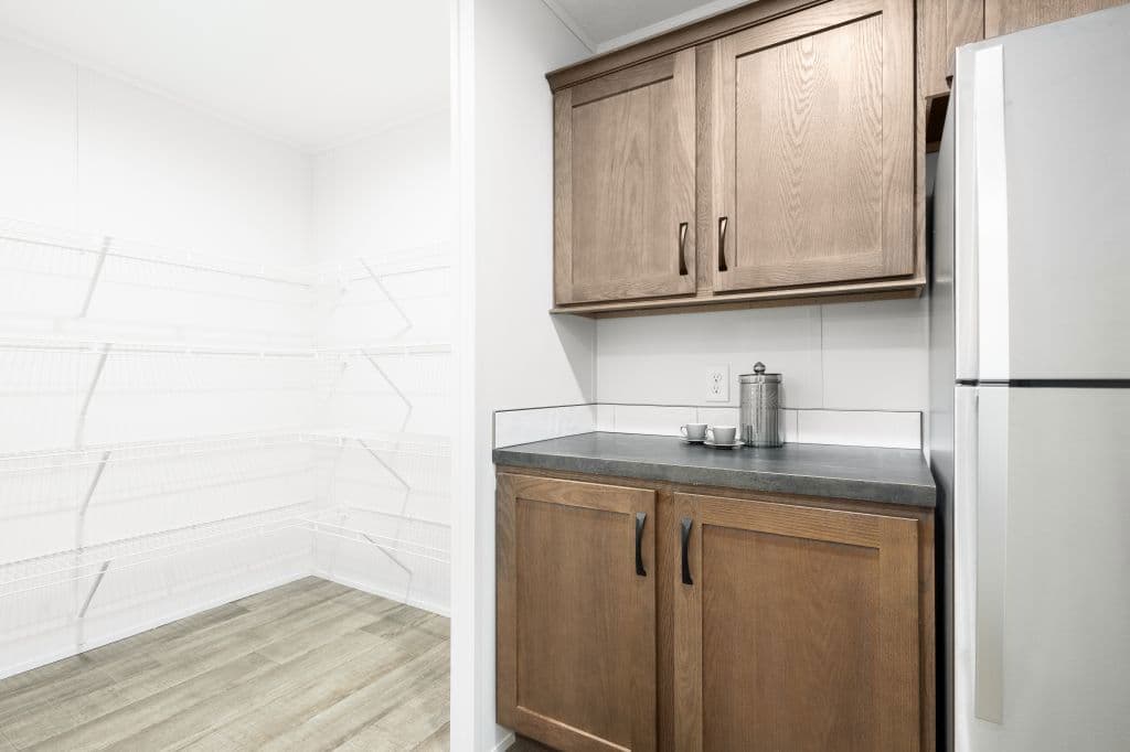 Astro elite ranch 3a2810-p interior home features