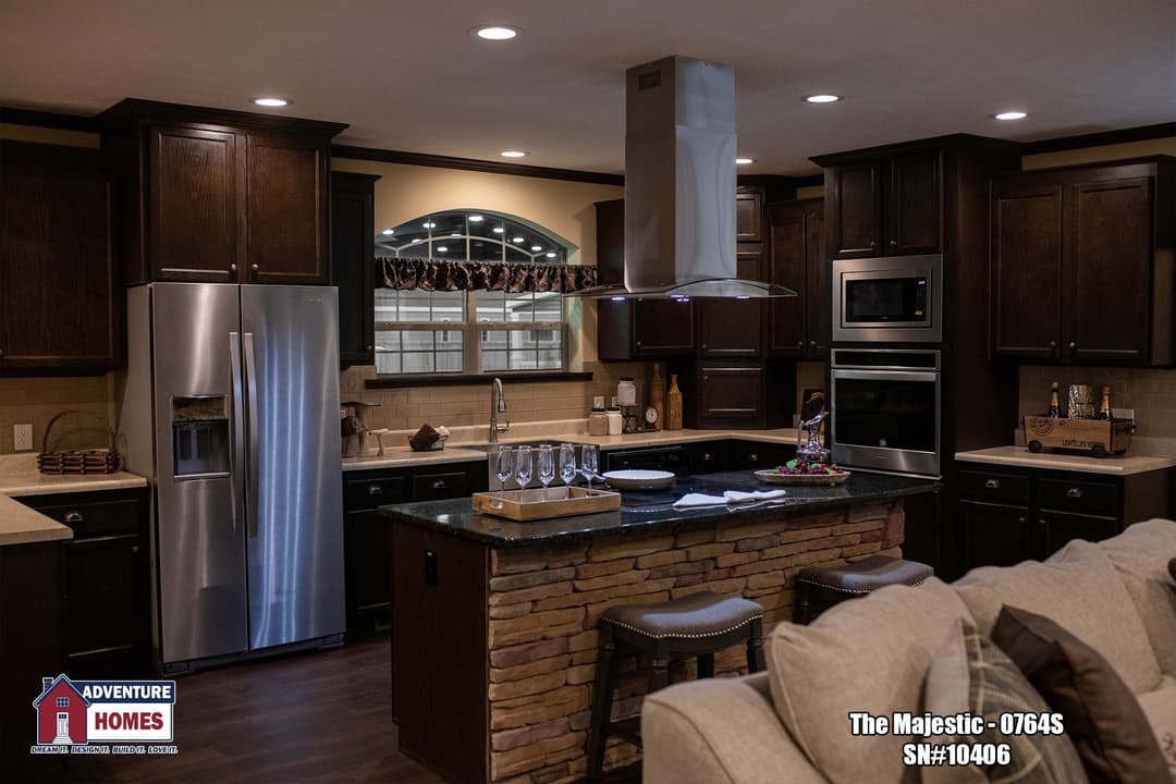 Majestic | 0764s kitchen home features