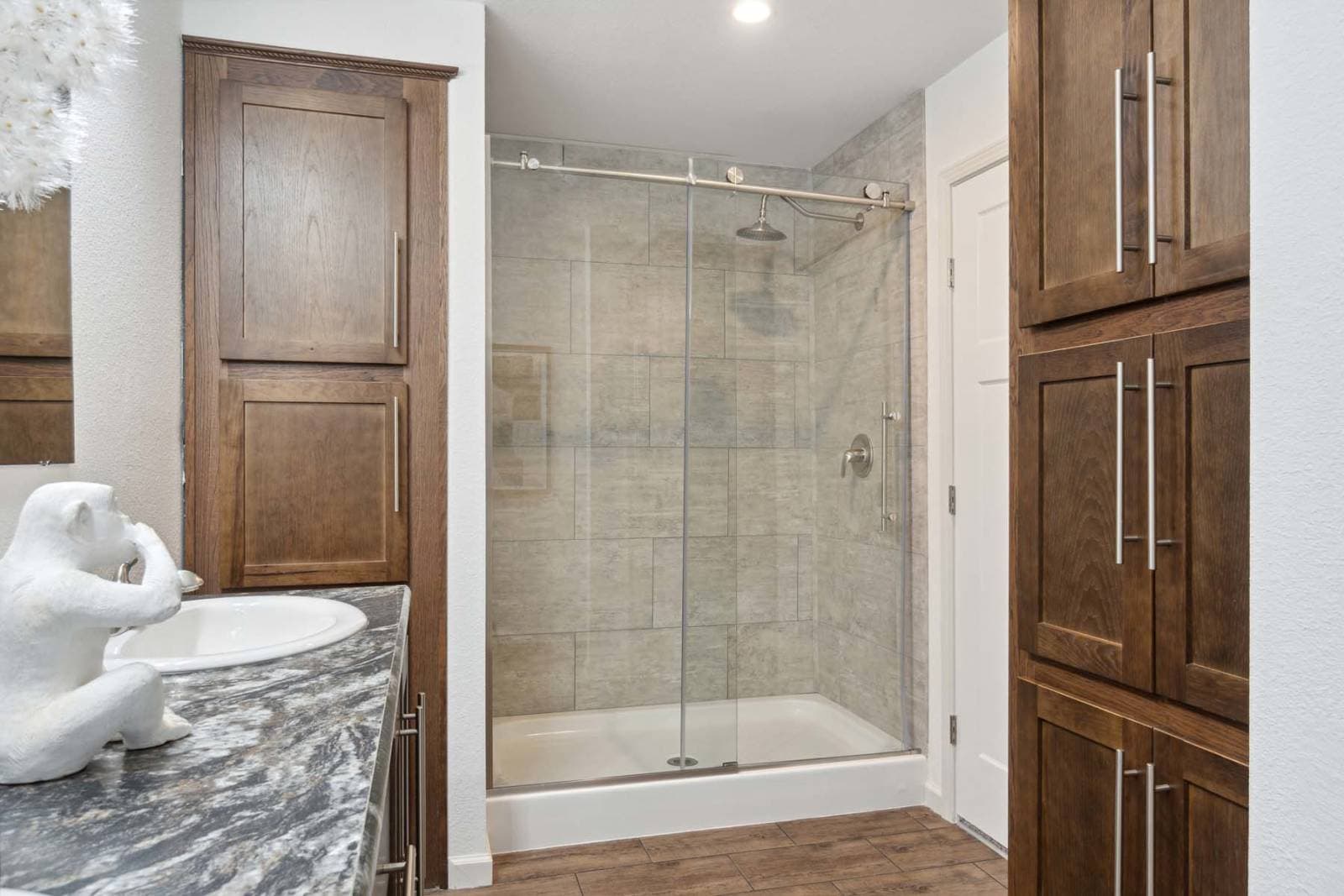 Pika-e bathroom home features