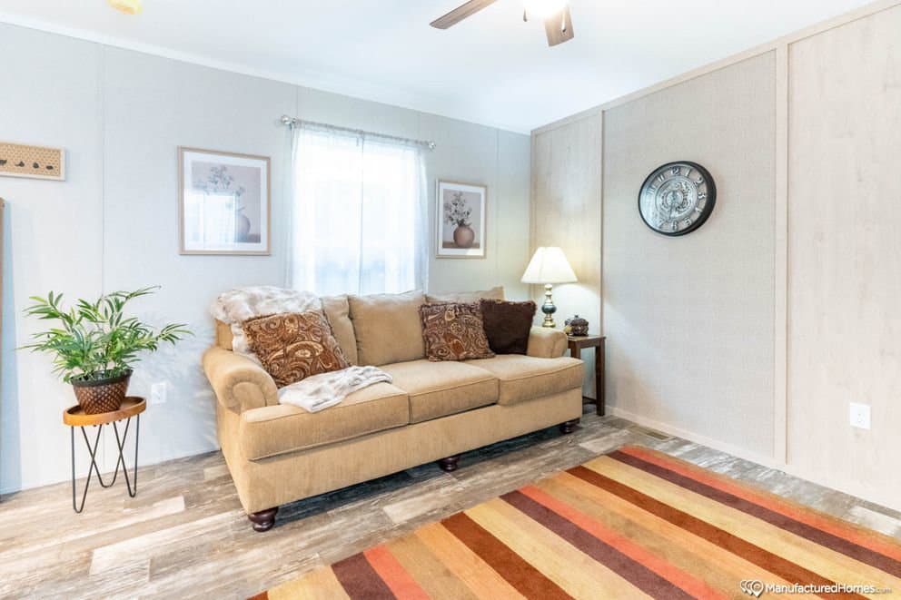 Topaz 70 interior home features