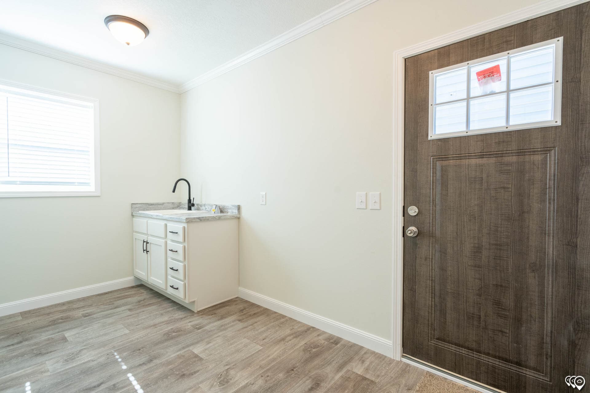 Pri3270-2060 interior home features