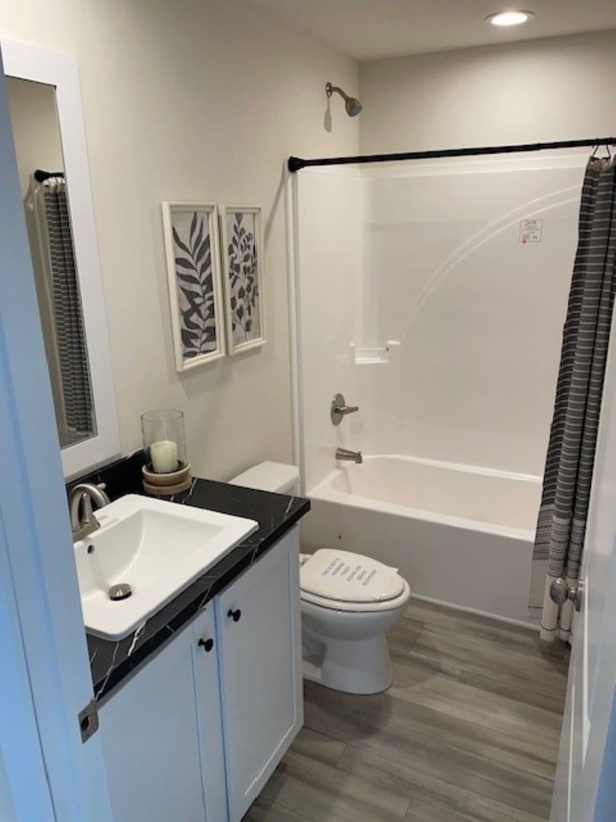 Elm st bathroom home features