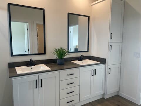 Kritzer bathroom home features