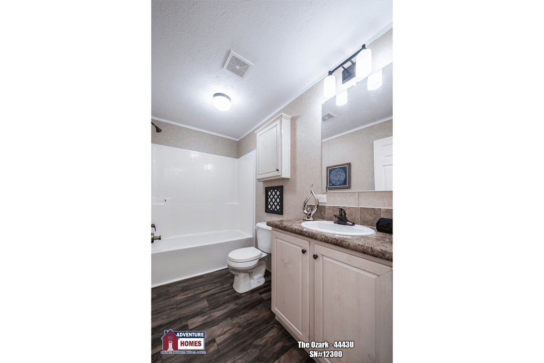 Ozark | 4443u bathroom home features