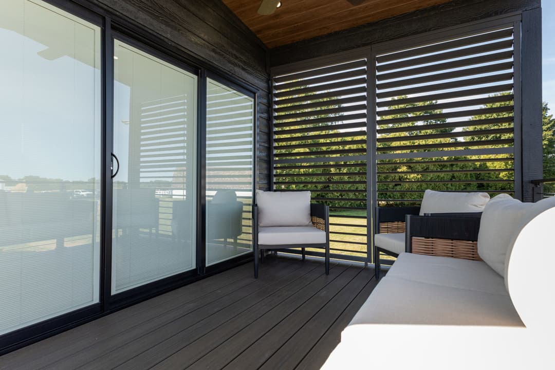 Eldorado 9051 exterior home features