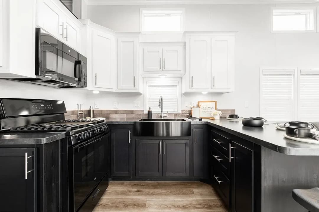 Island 6243 kitchen home features