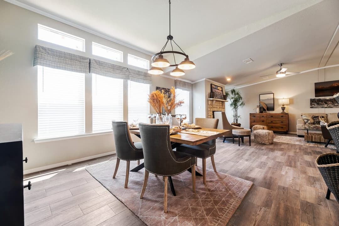 Hacienda 41604a interior home features