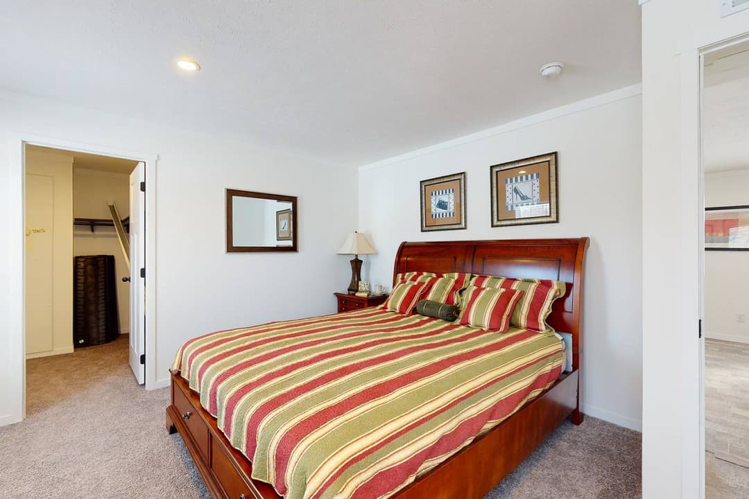 East point - intrigue bedroom home features