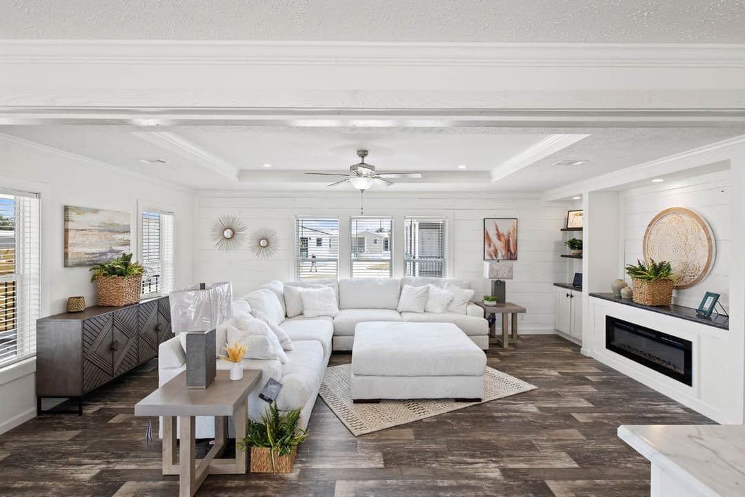 Delashaw interior home features