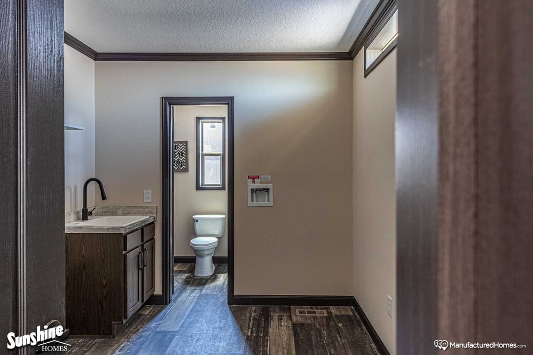 Pri3268-2004 interior home features