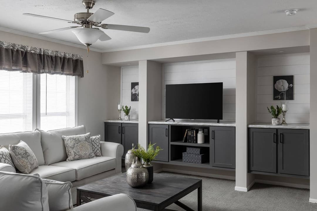 Orchid c400 interior home features