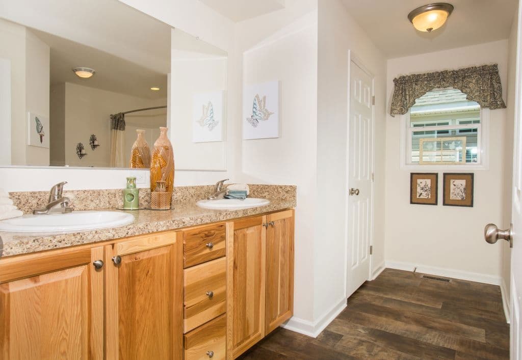 Raven max 28 28763b bathroom home features