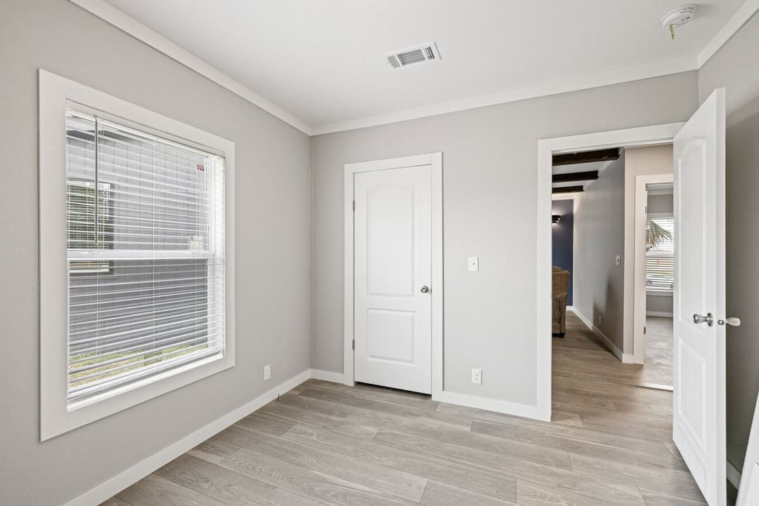 Horizon 30563z interior home features