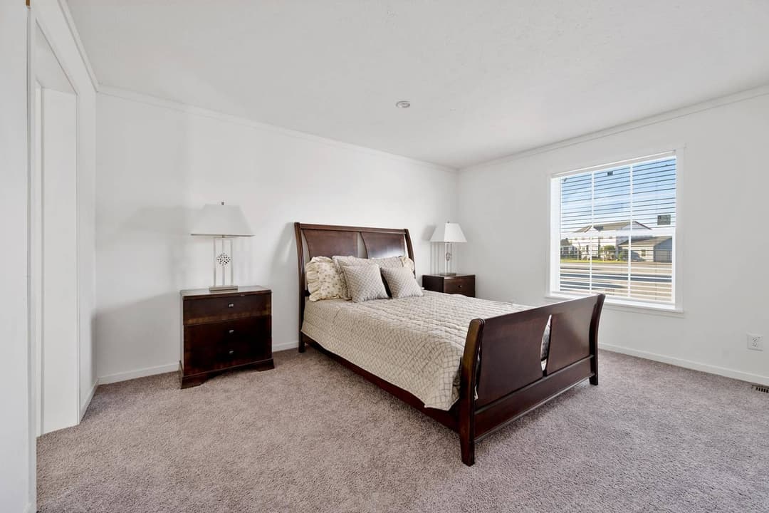 Attain bedroom home features