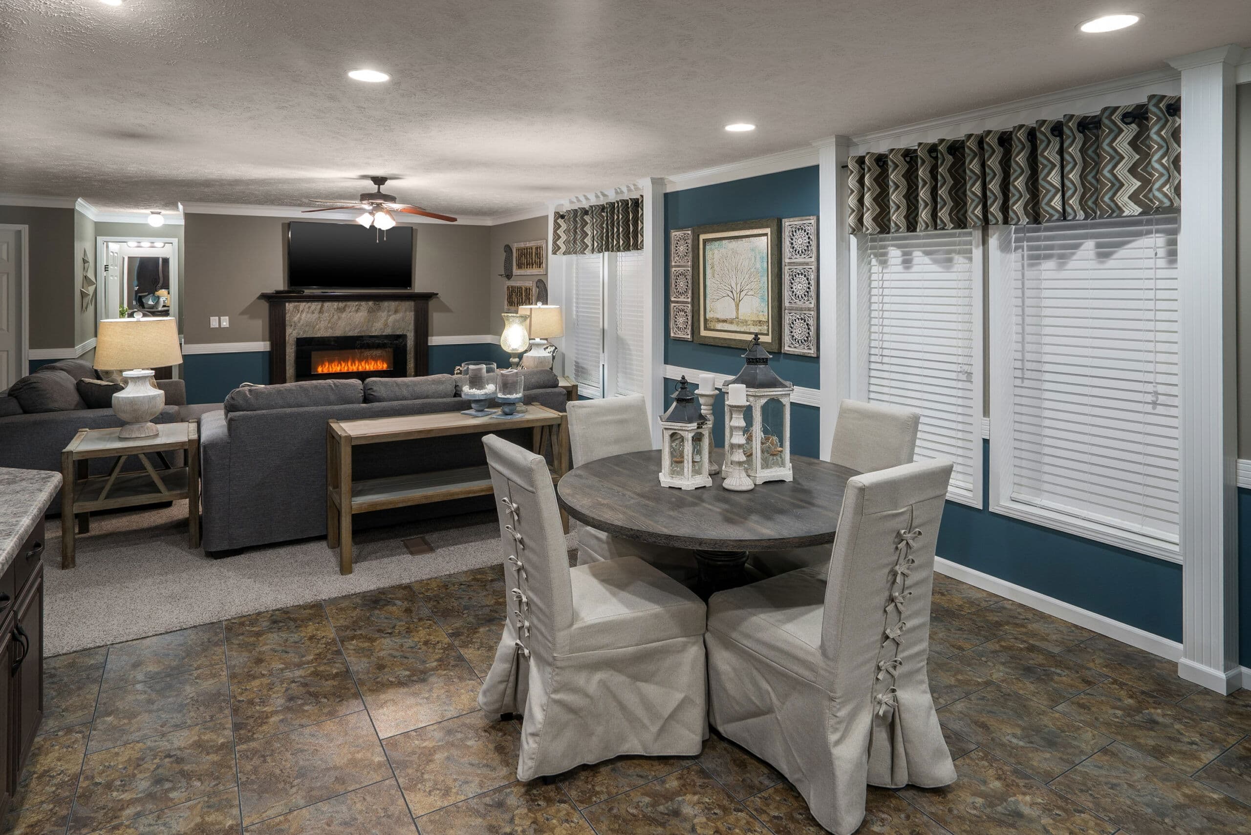 Md-24-32 interior home features