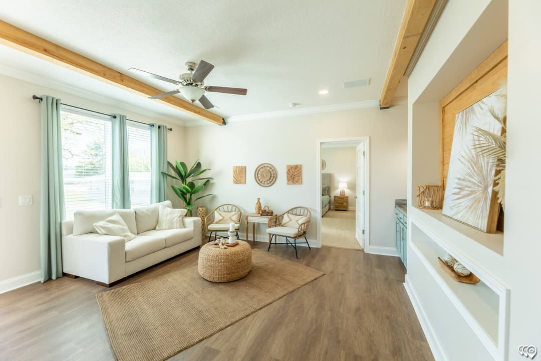 Cedar lake interior home features