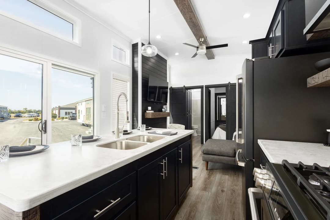 Island 6430p kitchen home features