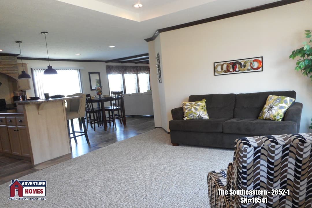 Southeastern | 2852-1 interior home features