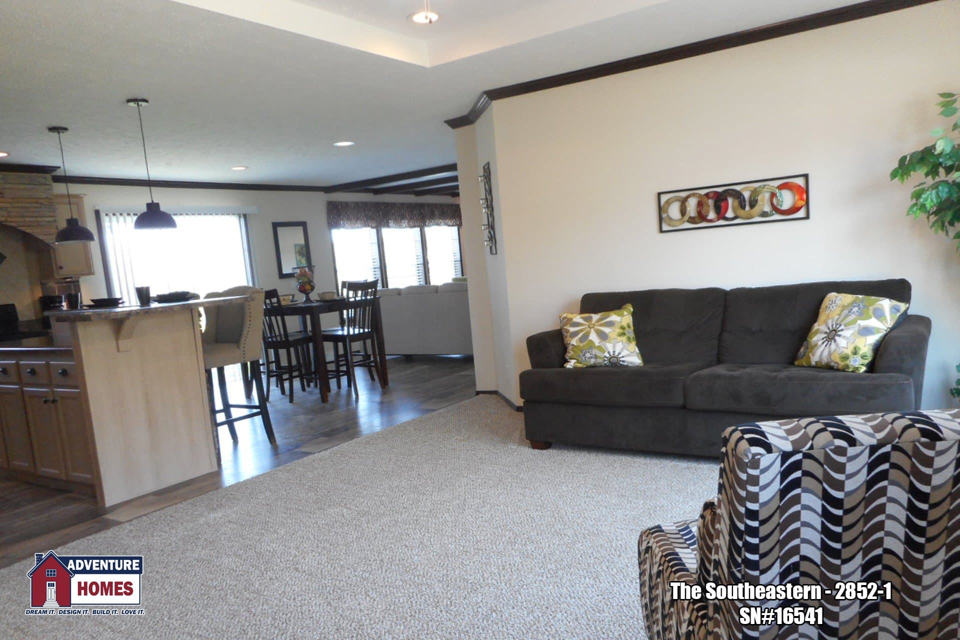 Southeastern | 2852-1 interior home features