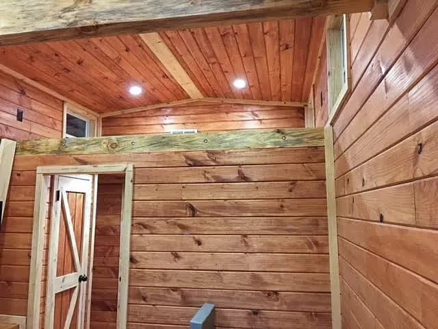 Happy trails | 4b 110 interior home features