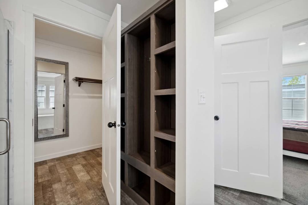 Elevate 60 bathroom home features