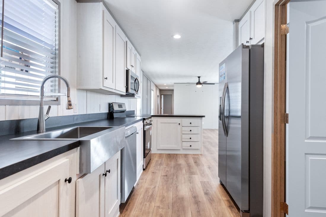 Resolution 16763k kitchen home features