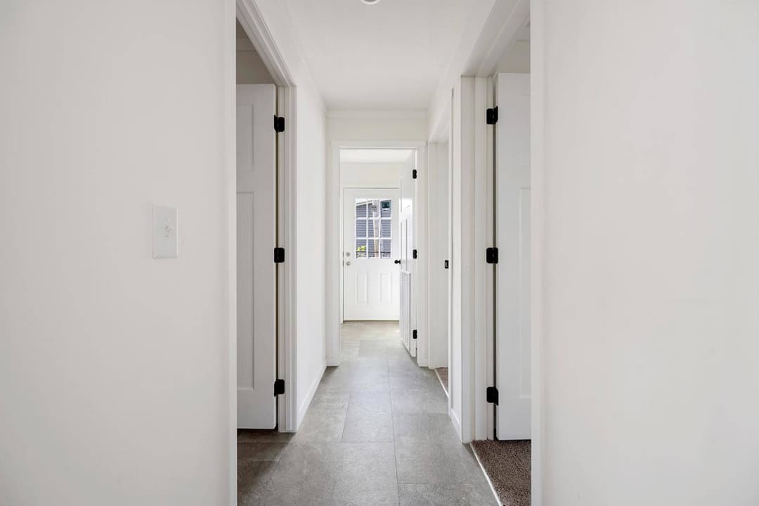 East point - elevate 52 interior home features