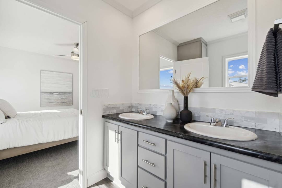 Orion-e bathroom home features