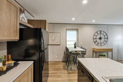 Vertex community kitchen home features