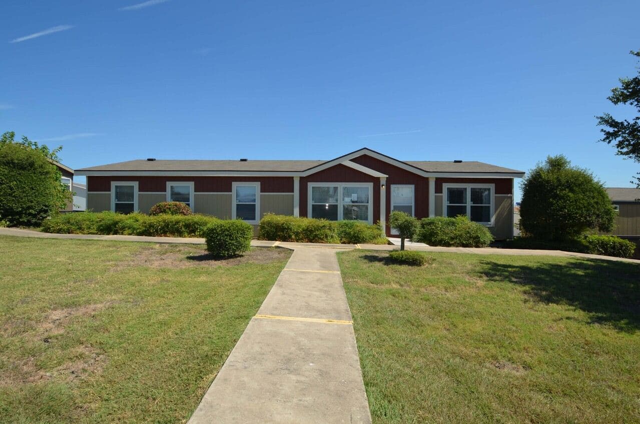 Kensington 28604k elevation and exterior home features