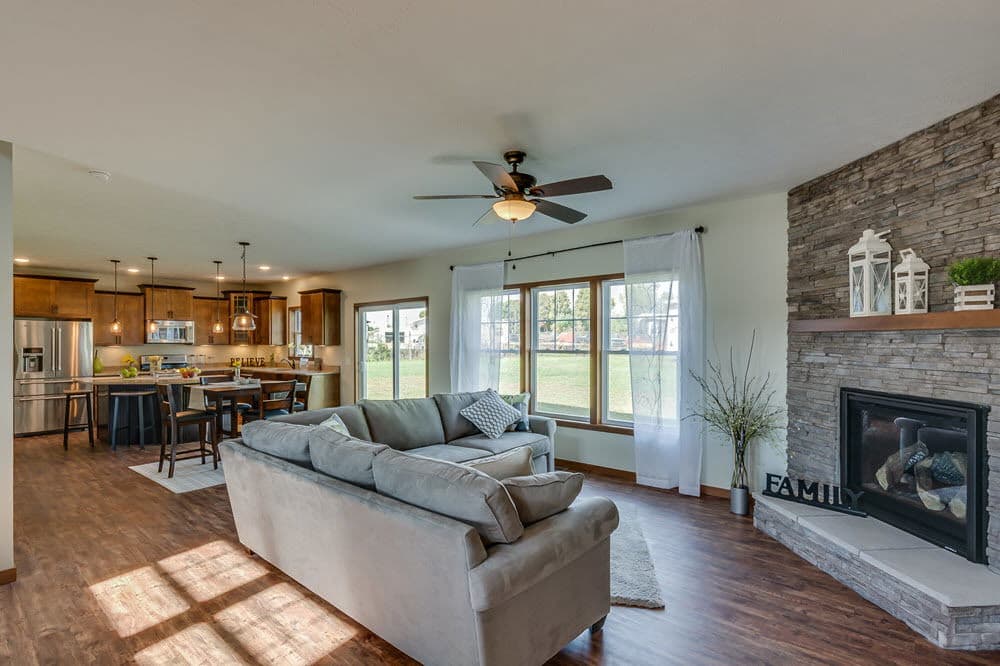 Craftsman ii interior home features