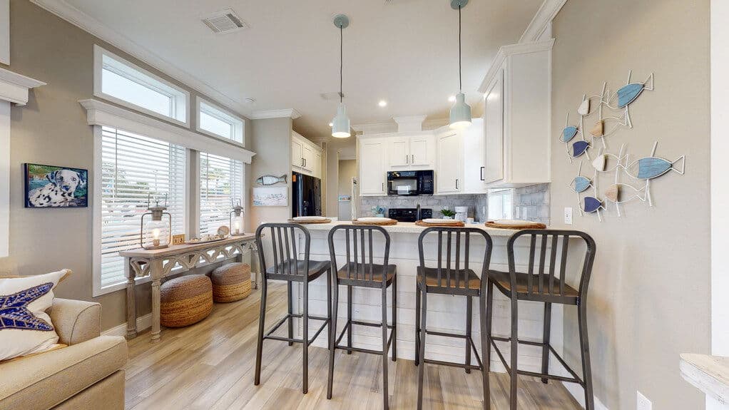 Hawk elite 13381b interior home features