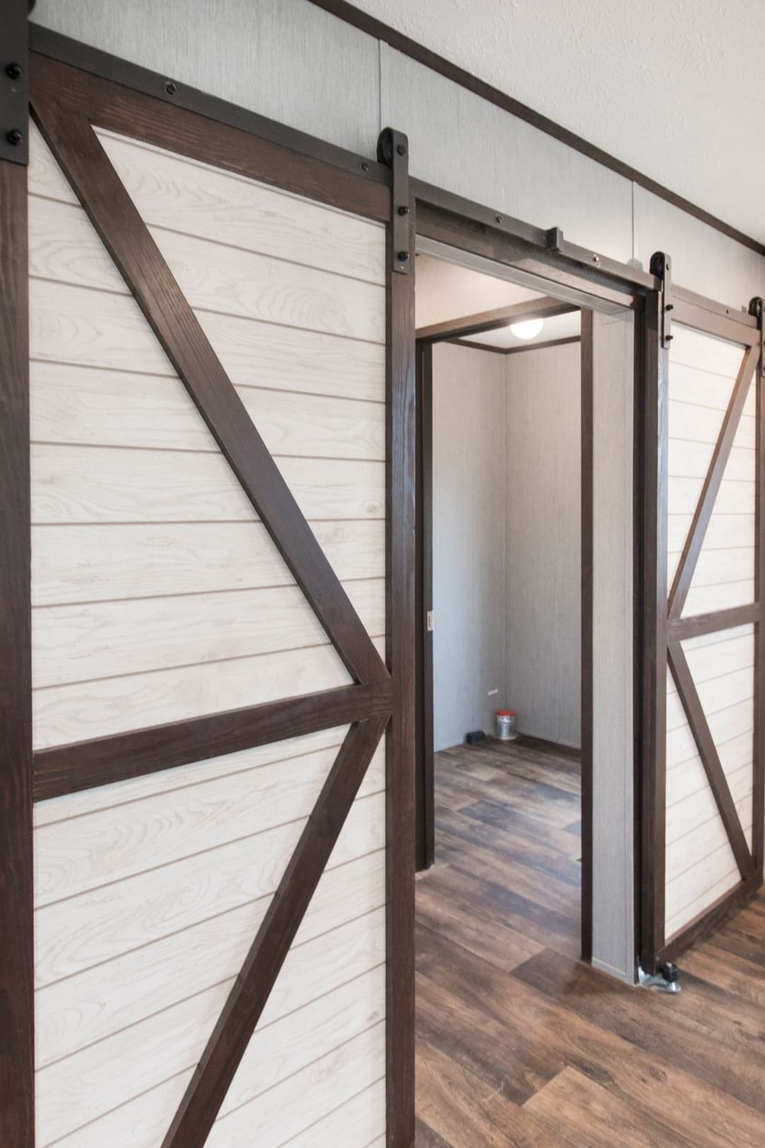 The seaside 1170 interior home features