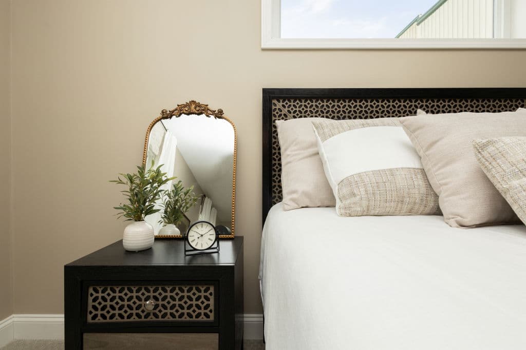 Ultra ranch 2p2460-x bedroom home features