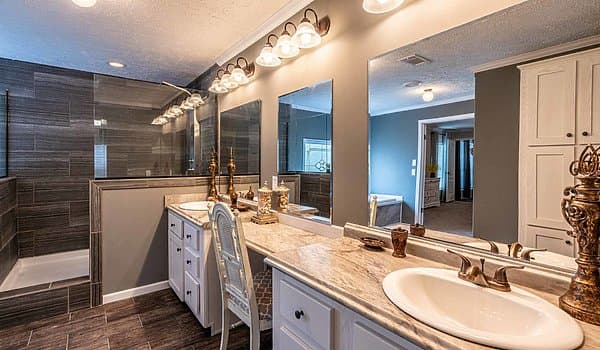 Kb-3220 bathroom home features