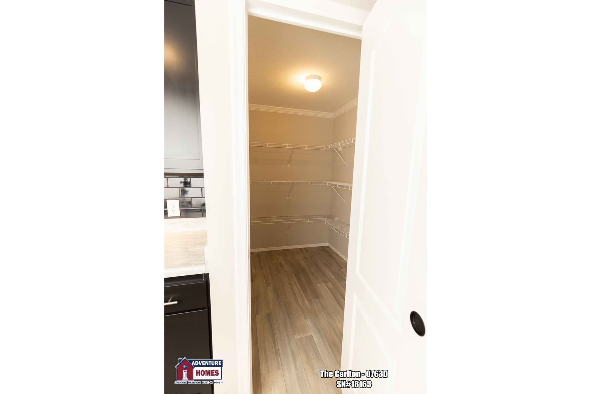 Carlton | 0763d interior home features