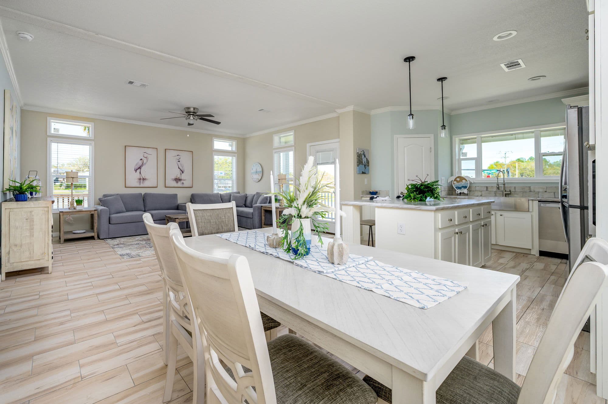 Serenity interior home features