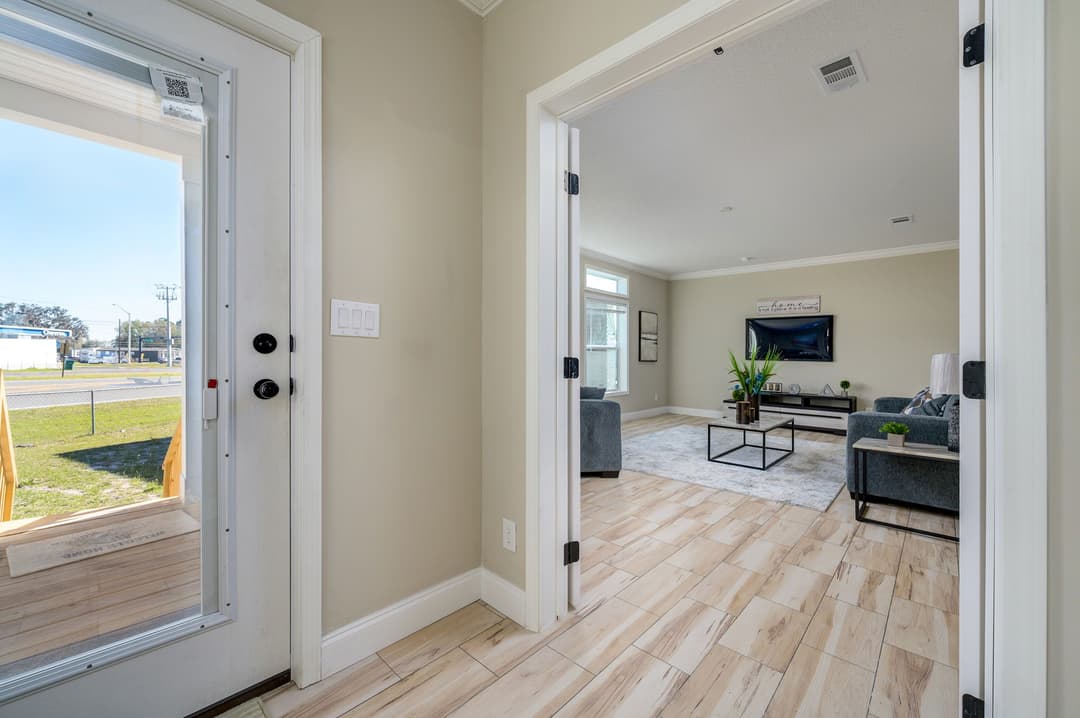 Big mullet interior home features