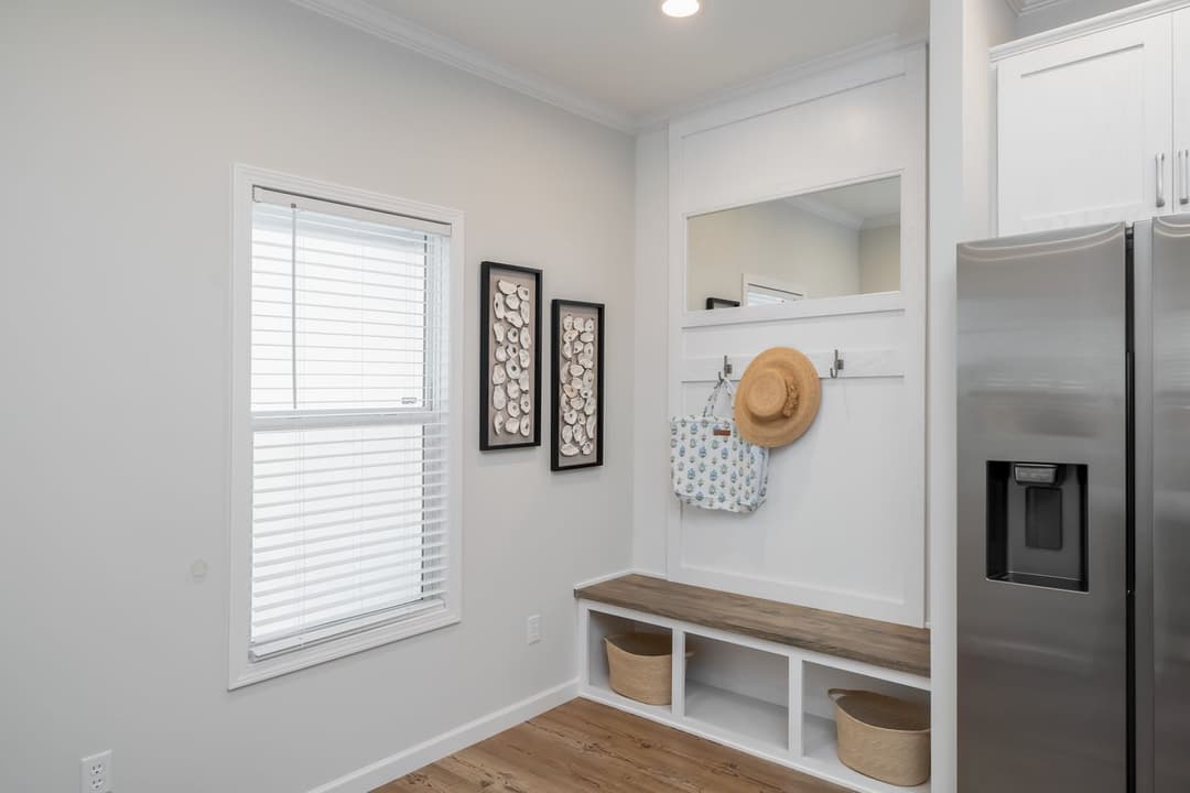 Tiffany interior home features