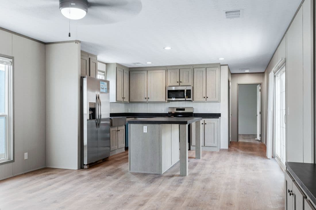Resolution 16763h kitchen home features