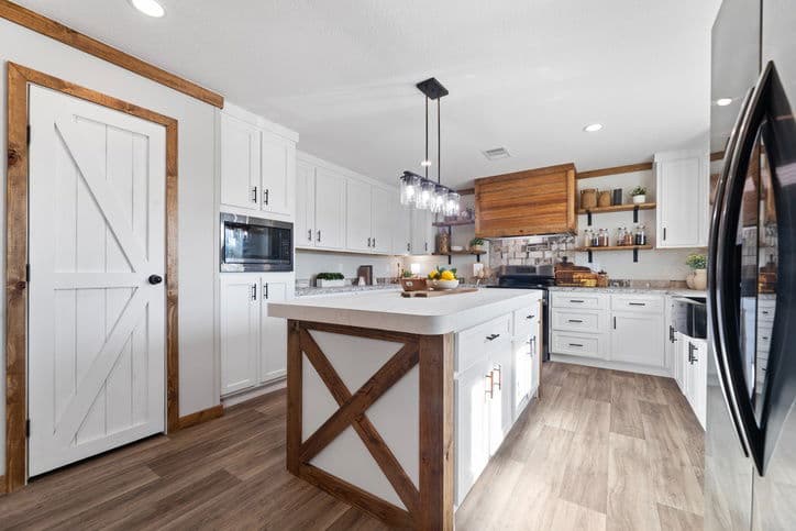 Reece 32663a interior home features