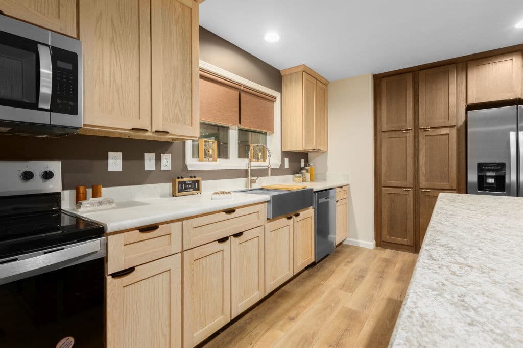 Essence 20 kitchen home features