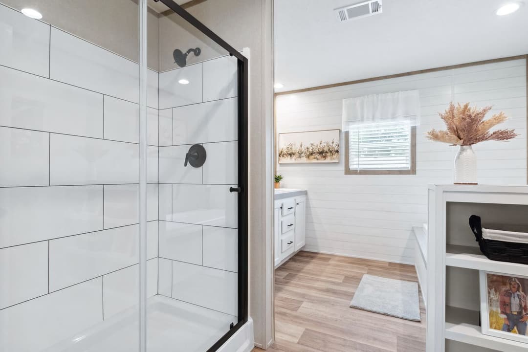 Breeze farmhouse 72 bathroom home features