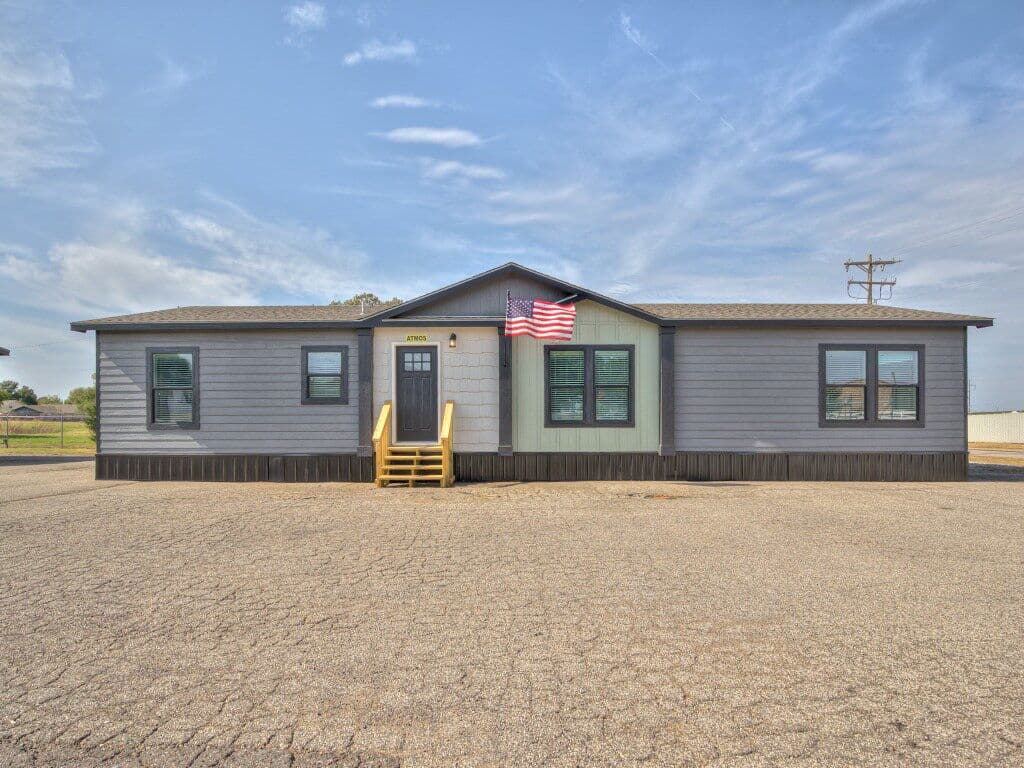 28603n elevation and exterior home features