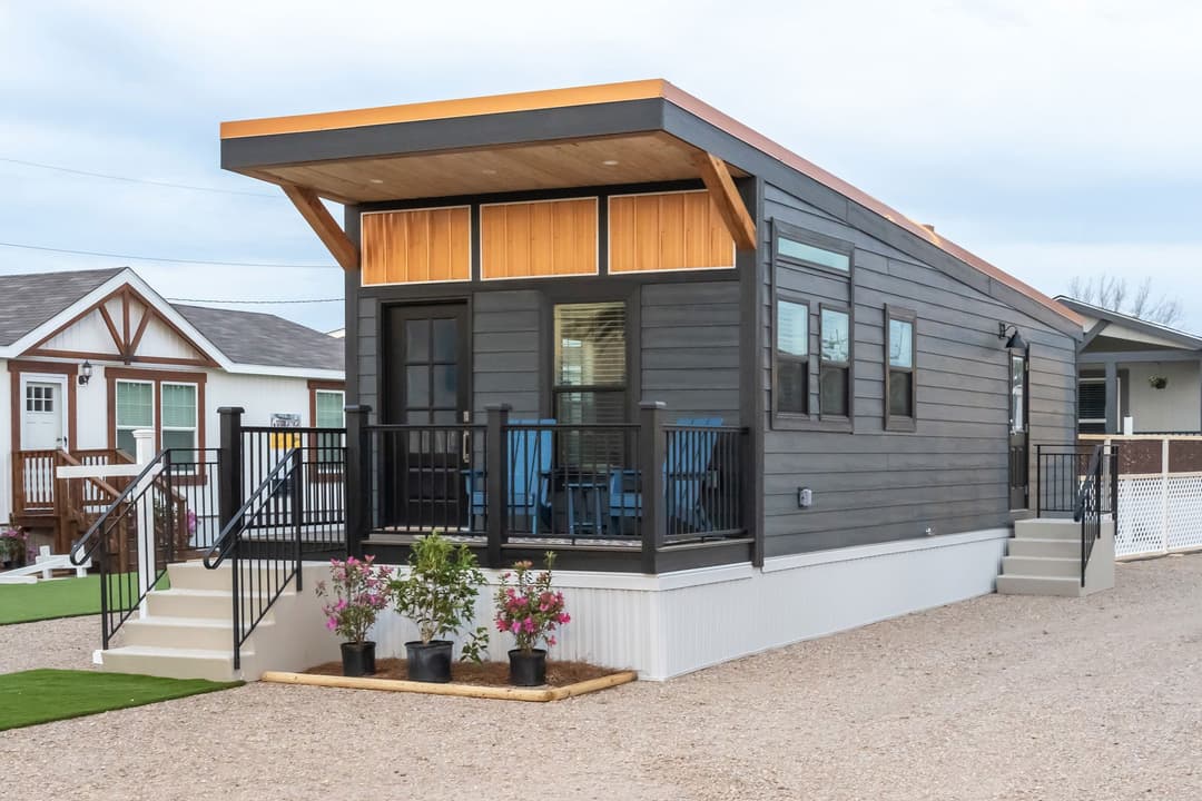 Wedge hk13382s hero, elevation, and exterior home features